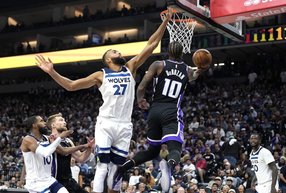 的身份看待 的身份看待